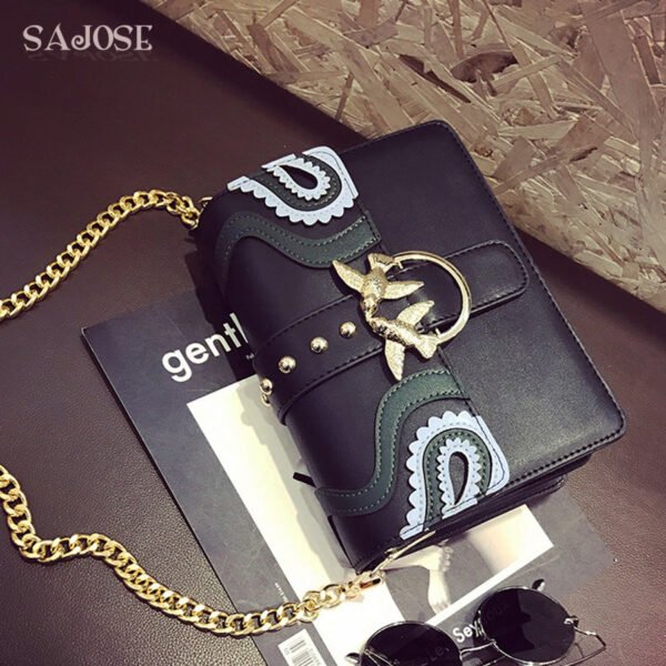 Fashionable Leather Shoulder Bag - Image 4